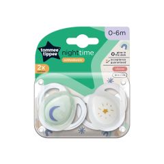 Tommee Tippee Night Time Soothers 0-6M Pack Of 2 Dummies